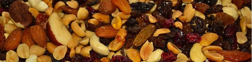 2-ingredient-snacks-trail-mix