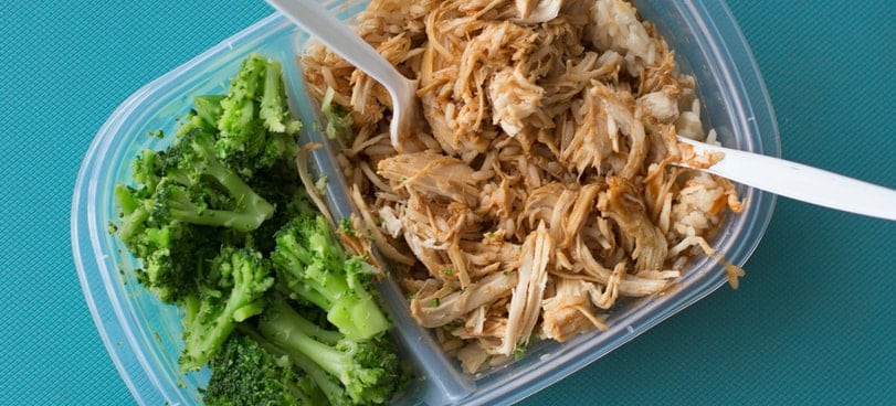 platos saludables para llevar, pollo y brócoli